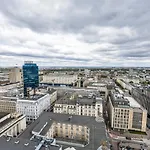 23Rd Floor 3Br Apt With Views Of Warsaw