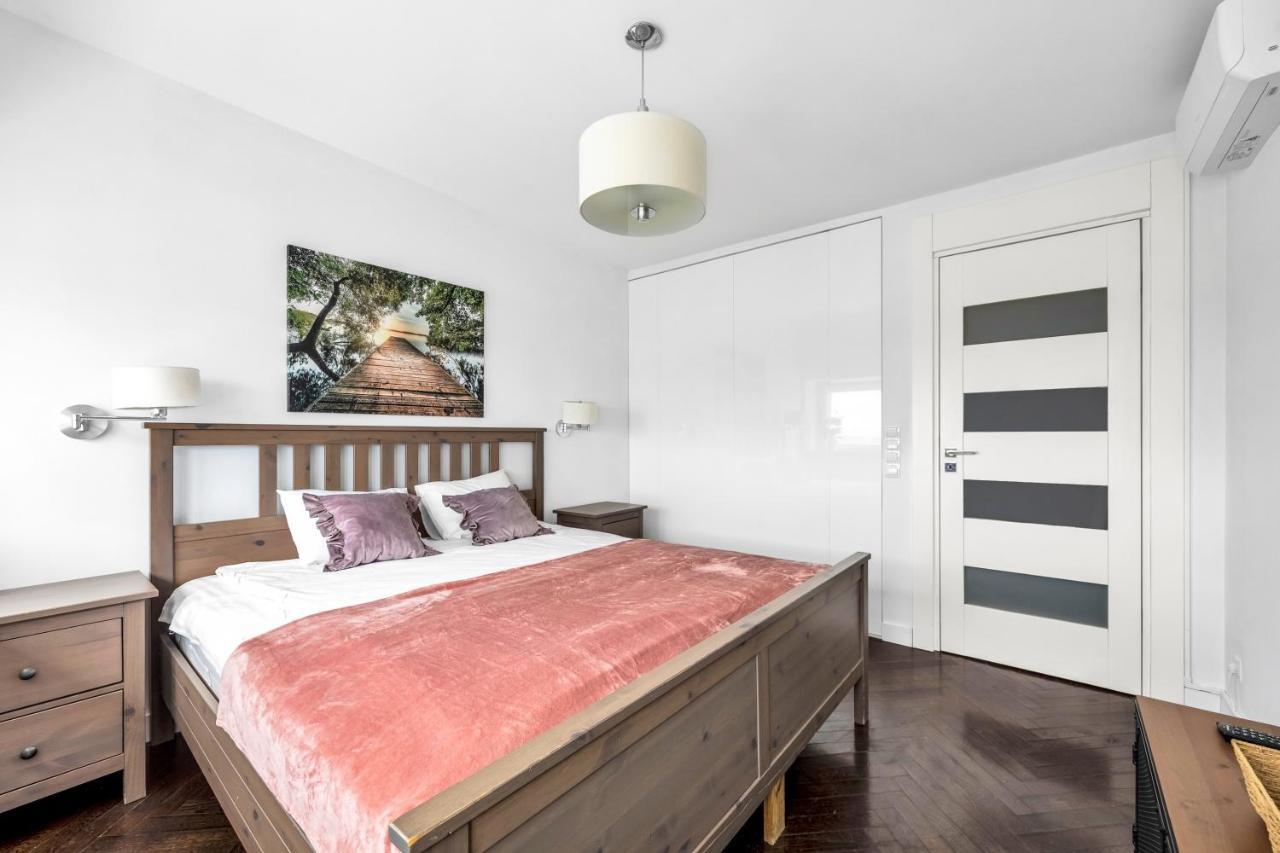 23rd Floor 3br With Views Of Warszawa
